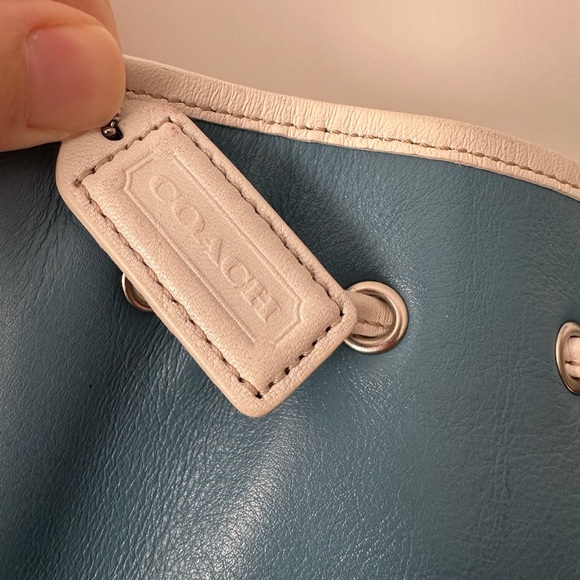 COACH blue & white leather mini drawstring bucket crossbody shoulder bag - Picture 2 of 8